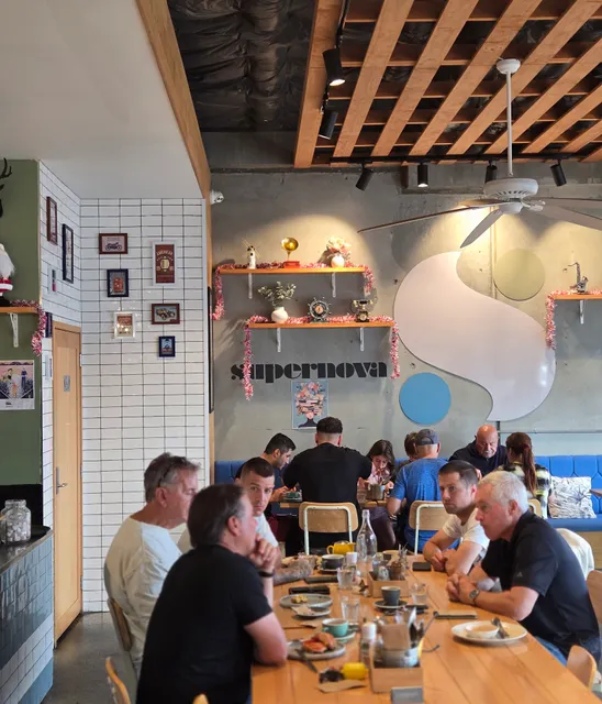 Supernova Cafe & Eatery