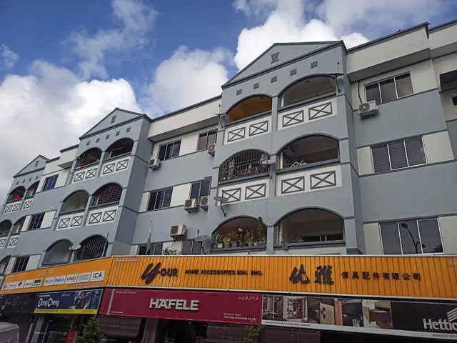 Bailey's Court Apartment