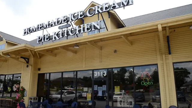 Homemade Ice Cream & Pie Kitchen