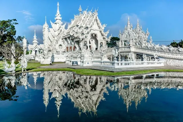 Wat Rong Khun - White Temple