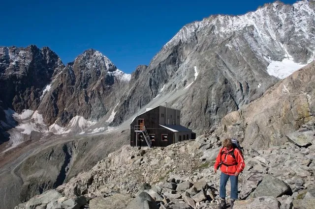 Refuge Nacamuli au col Collon