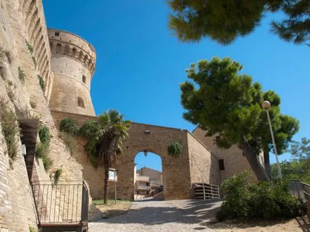 Fortezza Medievale di Acquaviva Picena