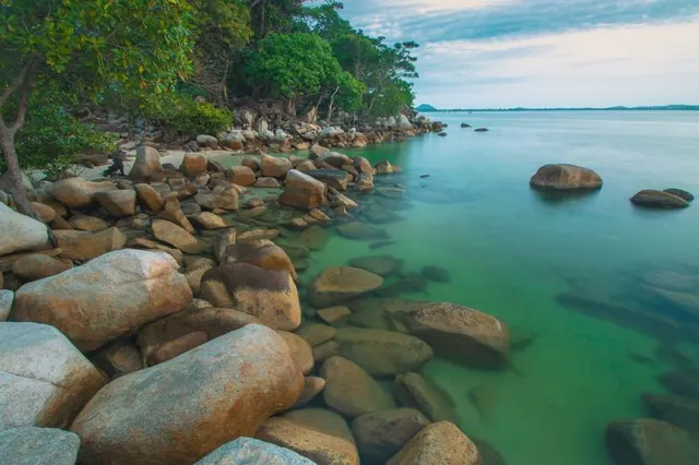 Pantai Tanjung Kerasak Bangka Selatan