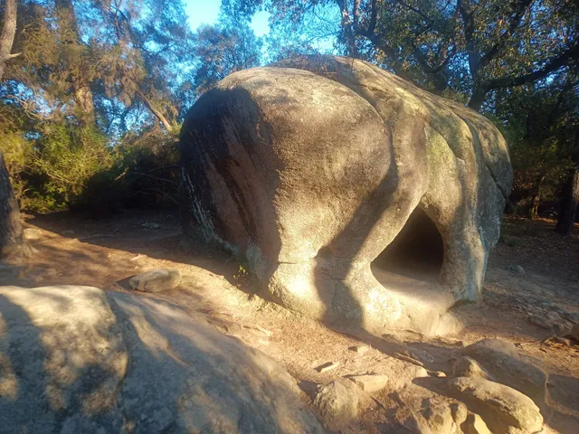 Roca agujereada de Can Gol