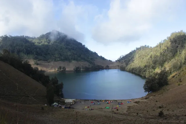 Tanjakan Cinta Ranu Kumbolo