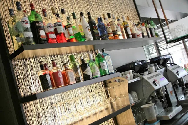 Cosi Dinner & Lounge