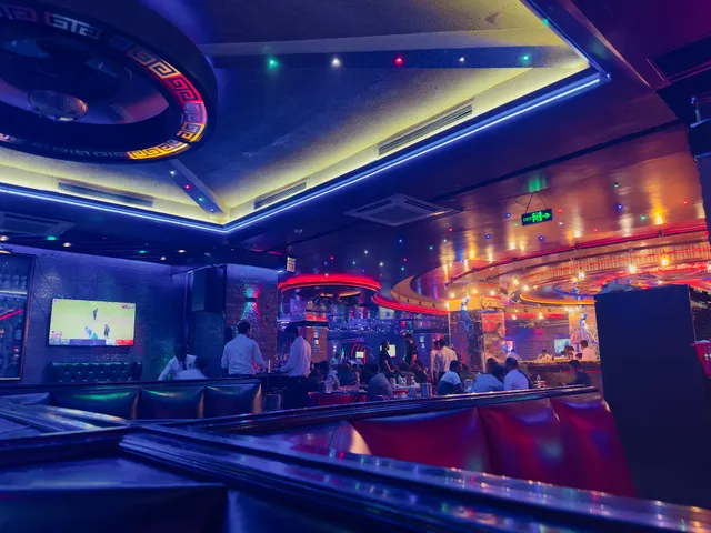 Chalet Restaurant & Bar