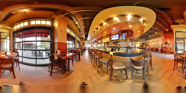 CRAVE Food & Drink St. Louis Park