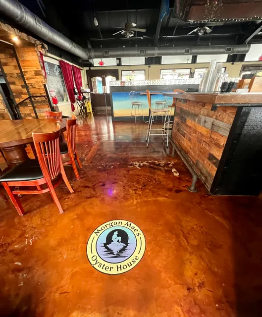 Hidden Anchor Tiki Bar & Grill