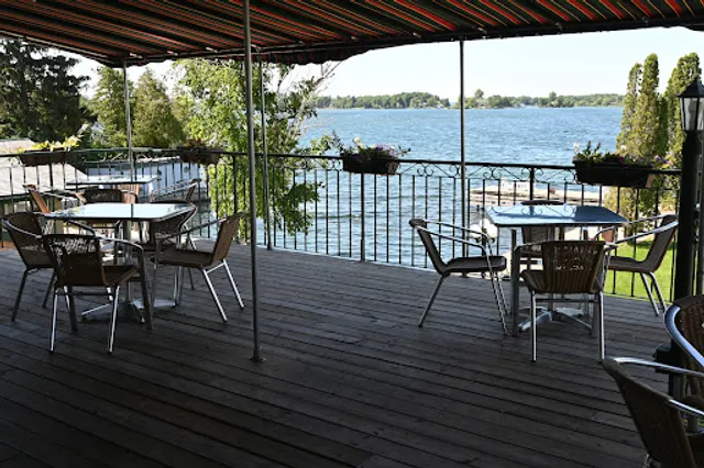 Muskie Jake's Tap & Grill