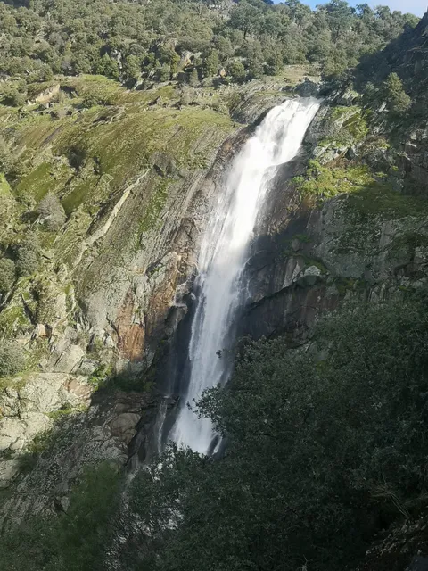 Miradouro e Cascata da Fraga do Ôla