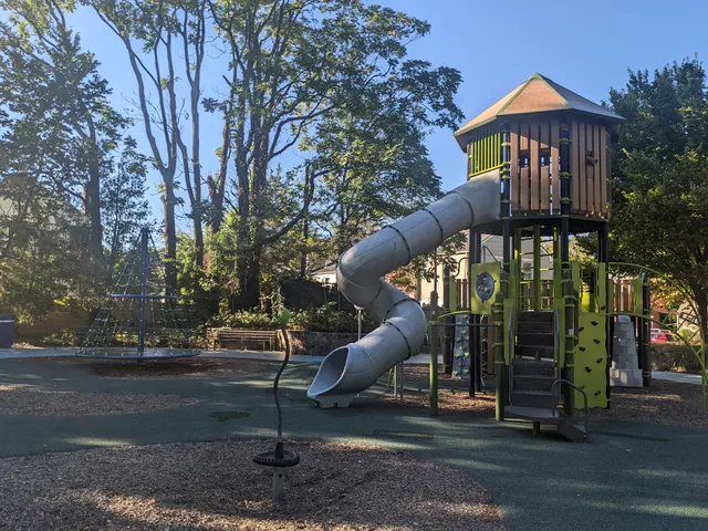 Fort Barnard Park playground
