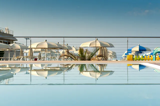 Calypso Beach - Spiaggia con piscina riscaldata e idromassaggio