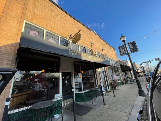 The Rainier Bar & Grill