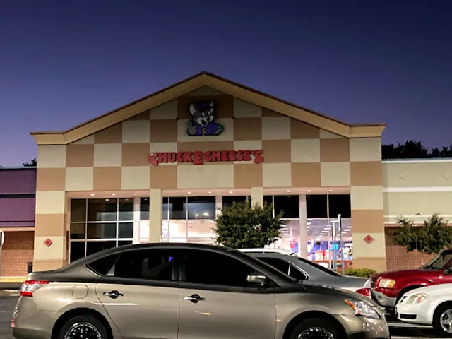 Chuck E. Cheese