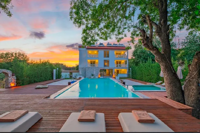 Tütsü Suites Kayaköy