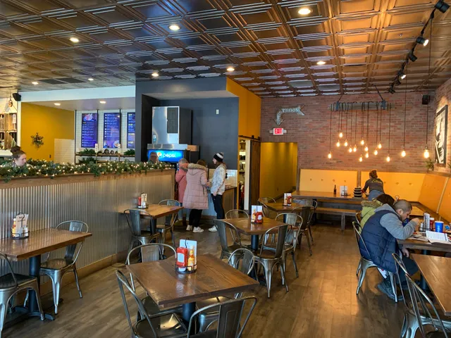 MACS (Macaroni And Cheese Shop) Lake Delton