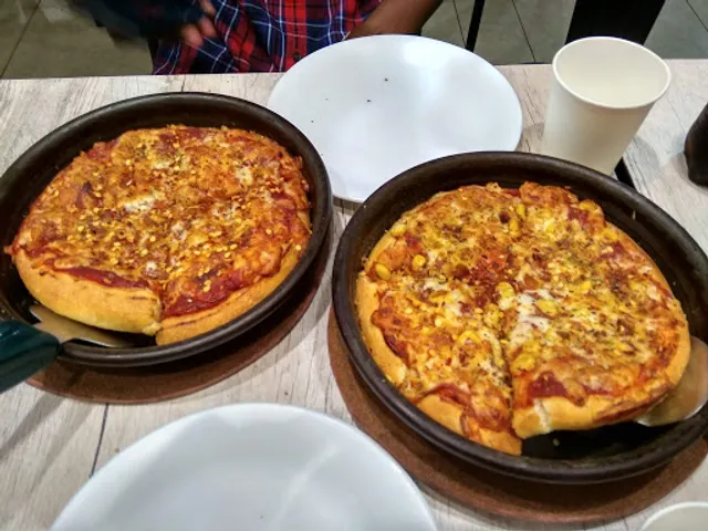Pizza Hut | Gomti Nagar, Lucknow