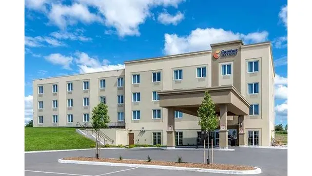 Comfort Inn & Suites