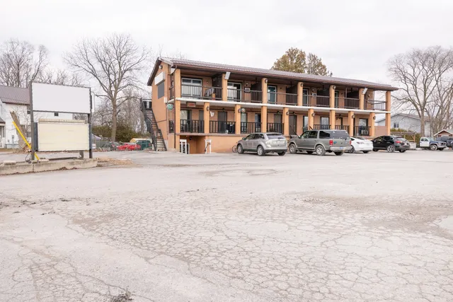 Hotel Beaverton ON - Lake Simcoe