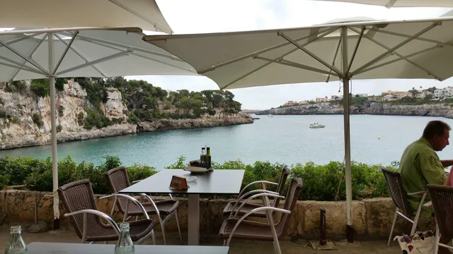 Flamingo Bar Restaurant