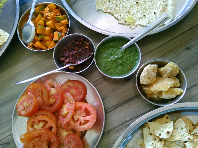 Manohar Parotha House