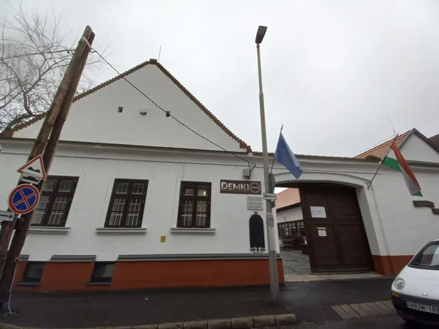 Tímárház - Kézművesek Háza