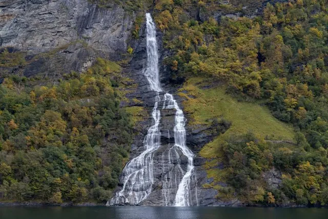 Brudesløret (Bridal Veil)