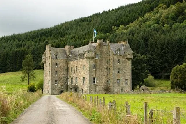 Castle Menzies