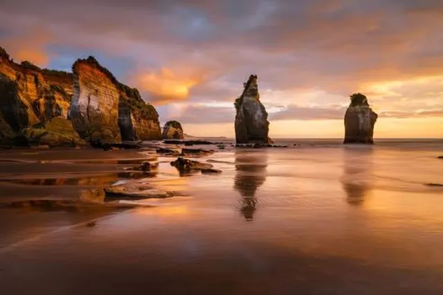 Three Sisters and the Elephant Rock