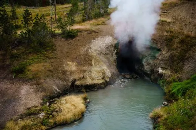 Dragons Mouth Spring