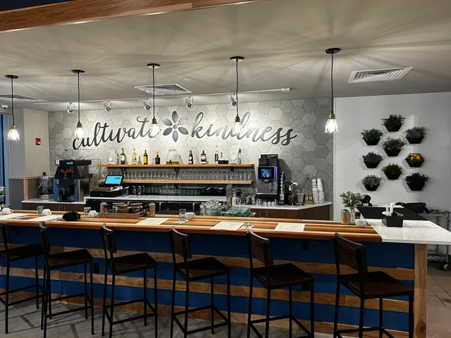 HomeGrown Des Moines - Crescent