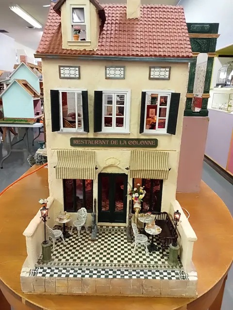 Miniatures And Curious Collections Museum