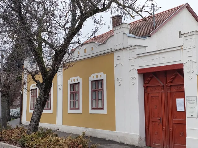 Irodalom Háza - Mészöly Miklós Emlékház Szekszárd