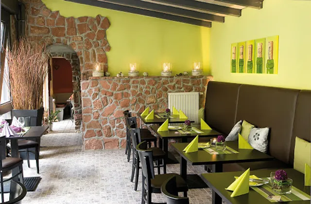 Zur Hofschänke - Weinstube und Ferienwohnungen