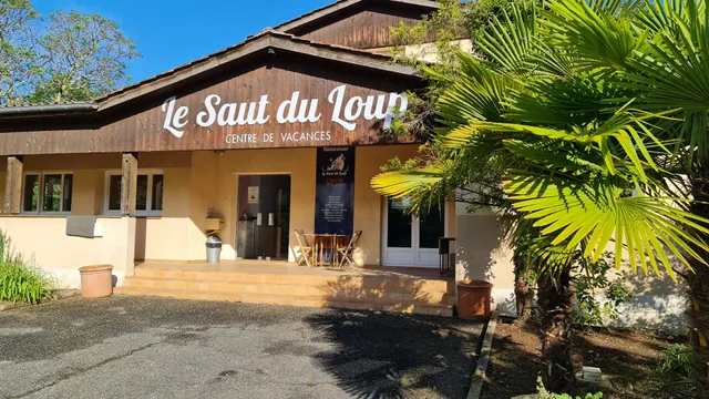 Les domaines du saut du Loup