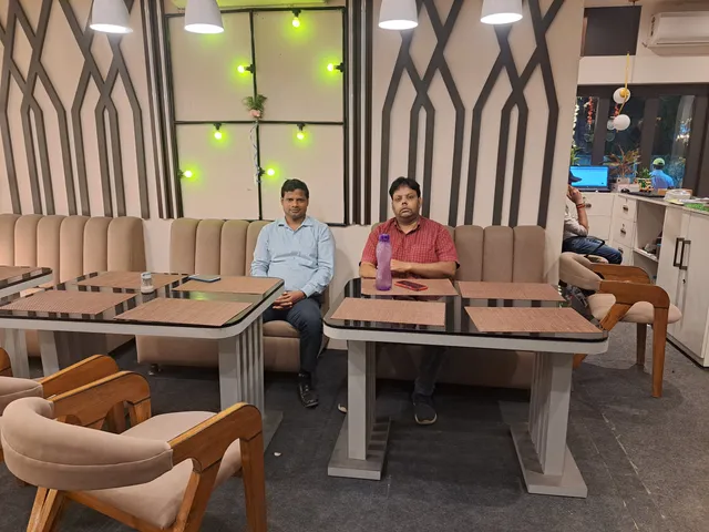 Food Plaza Restaurant