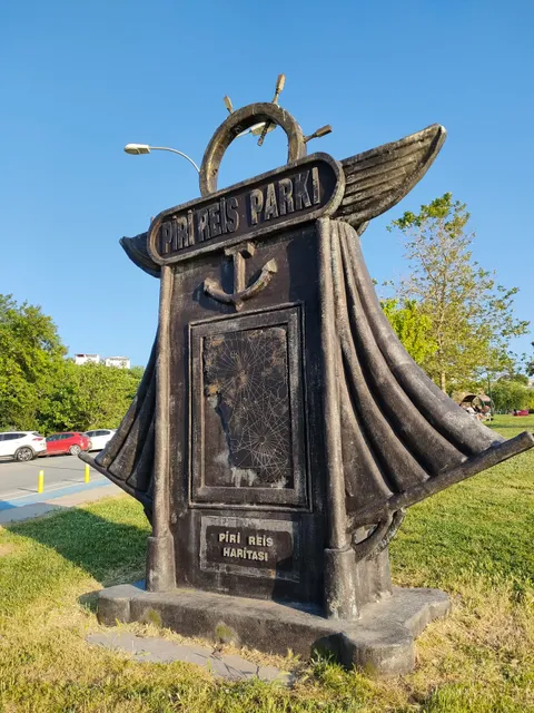 PİRİ REİS PARKI