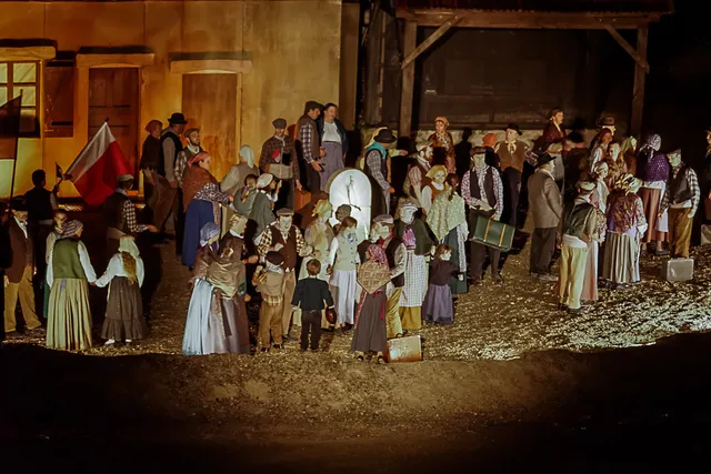 Des Flammes à La Lumière