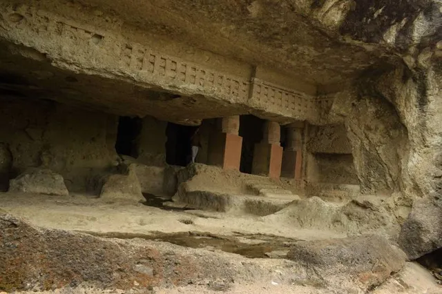 Khapara Kodiya Caves