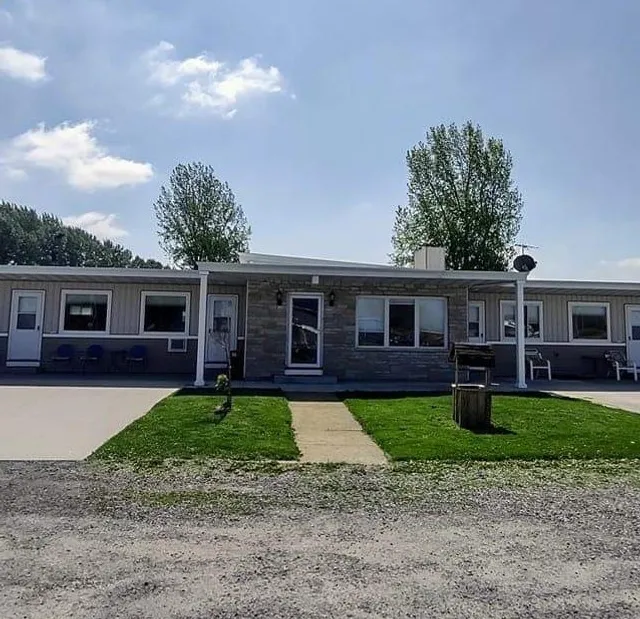 Sebewaing Airport Motel