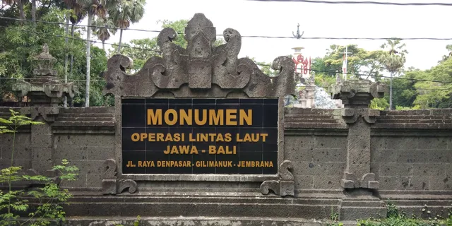 Monumen Operasi Lintas Laut Jawa - Bali