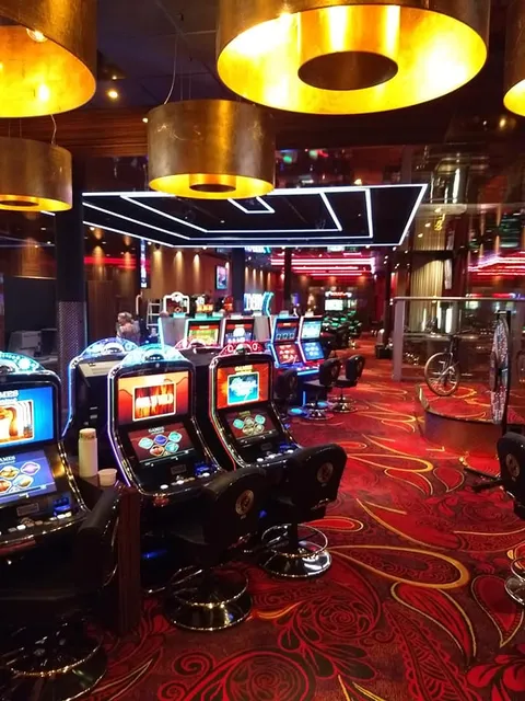 Queens Casino Brasserskade