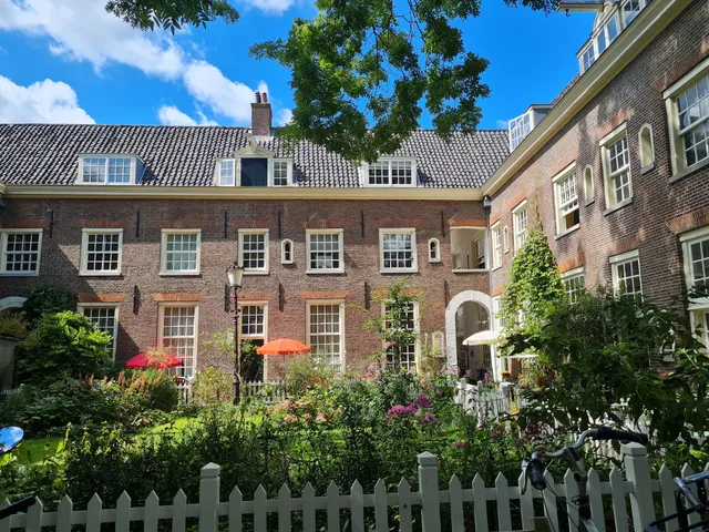 Coöperatieve Vereniging "Karthuizerhof" BA