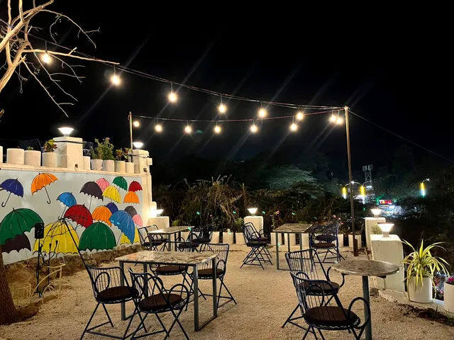 Seven Lakes Cafe and Restaurant-Best Lake View restaurant in Udaipur|santorini vibes in udaipur | Rooftop Cafe with Lake View