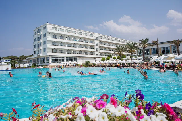 Acapulco Resort Convention SPA Hotel