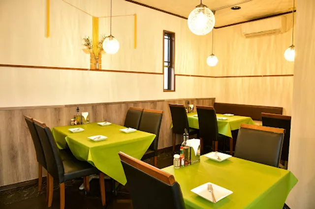 セモリナ 東京オリーブ 富里店