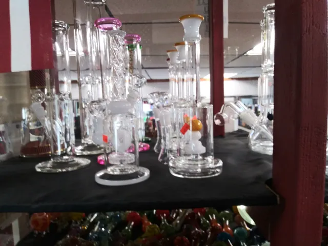 JD's Video Gaming , liquor & smoke shop