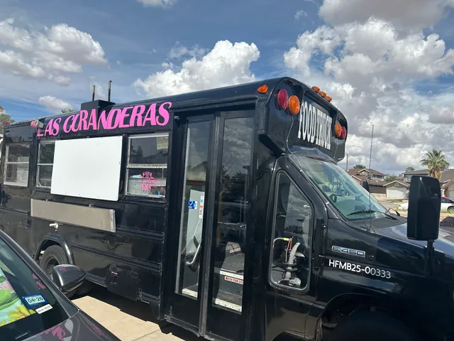 Las Curanderas food Truck