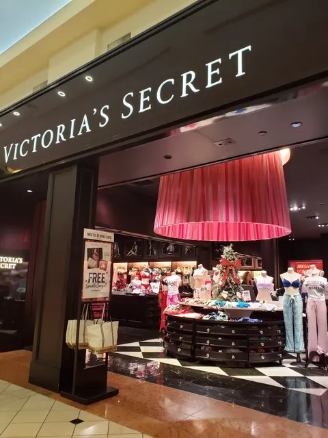 Victoria's Secret & PINK
